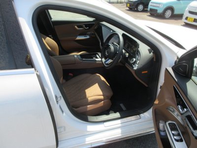 MERCEDES-BENZ E-CLASS - 9