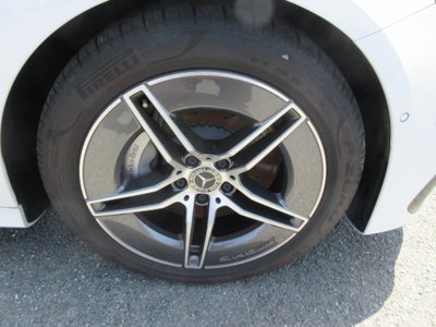 MERCEDES-BENZ E-CLASS - 8