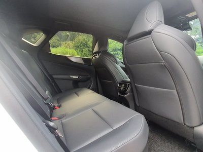 صورة 5 لـ 2025 Lexus NX