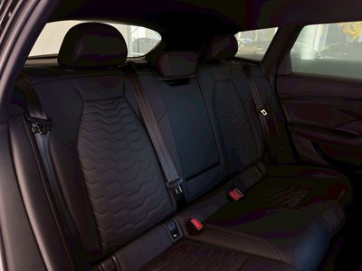 صورة مصغرة 21 لـ 2025 AUDI A6 AVANT E-TRON