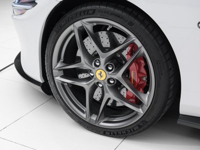 2021 Ferrari ROMA — фото 17