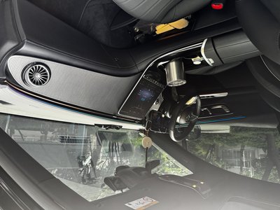 MERCEDES-BENZ EQE SUV - 2