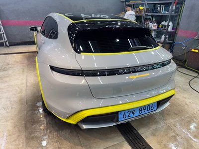 2025 Porsche TAYCAN 缩略图 15
