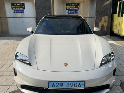 2025 Porsche TAYCAN 缩略图 16