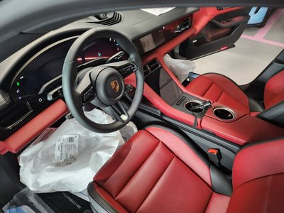 2025 Porsche TAYCAN 照片 7