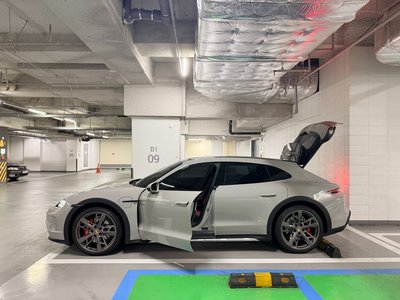 2025 Porsche TAYCAN 缩略图 11