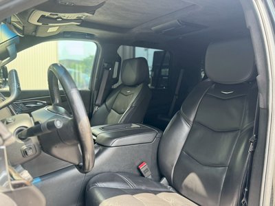 2016 Cadillac ESCALADE — фото 6