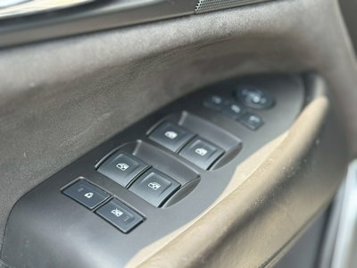 2016 Cadillac ESCALADE — миниатюра 41