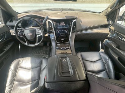 2016 Cadillac ESCALADE — фото 2
