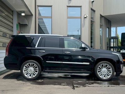 2016 Cadillac ESCALADE — миниатюра 16