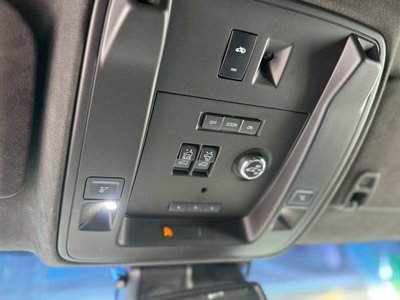 2016 Cadillac ESCALADE — миниатюра 54
