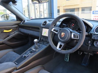 PORSCHE 718 SPYDER - 2