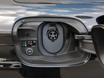 صورة 44 لـ 2025 AUDI Q6 E-TRON