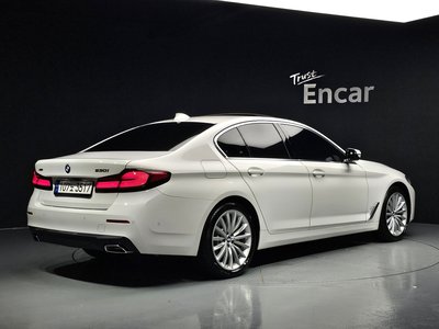 2022 BMW 5 SERIES 照片 4