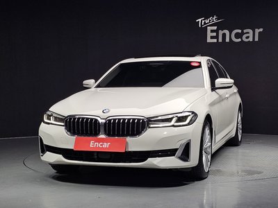 2022 BMW 5 SERIES 照片 2