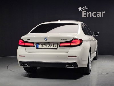 2022 BMW 5 SERIES 照片 3