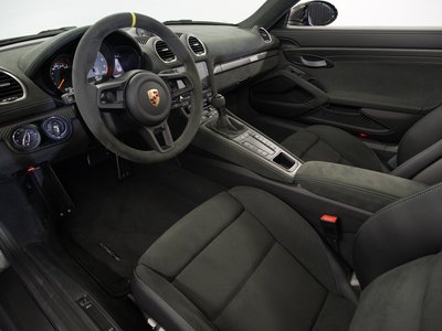 PORSCHE 718 SPYDER - 5