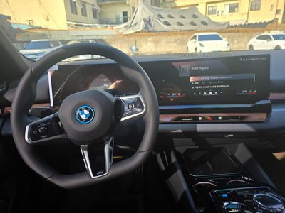 BMW I5 - 5