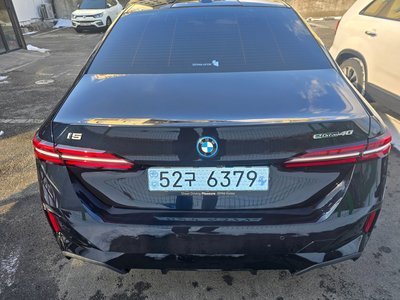 BMW I5 - 7