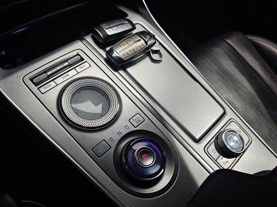 2020 Genesis GV80 — миниатюра 13