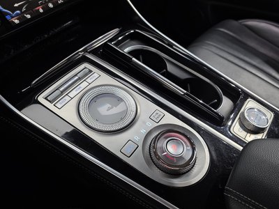 2021 Genesis GV80 — миниатюра 12