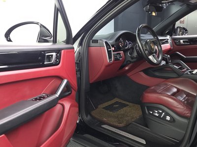 PORSCHE CAYENNE - 10