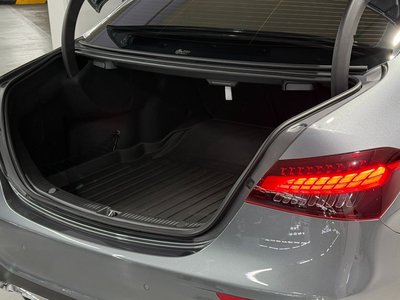 MERCEDES-BENZ E-CLASS - 10