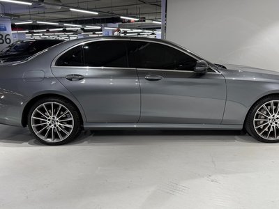 MERCEDES-BENZ E-CLASS - 9