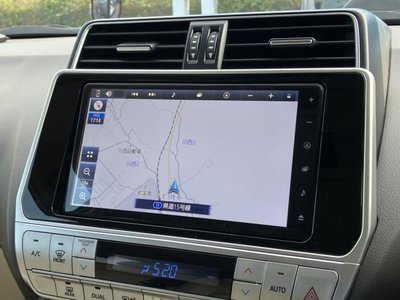 TOYOTA LAND CRUISER PRADO - 9