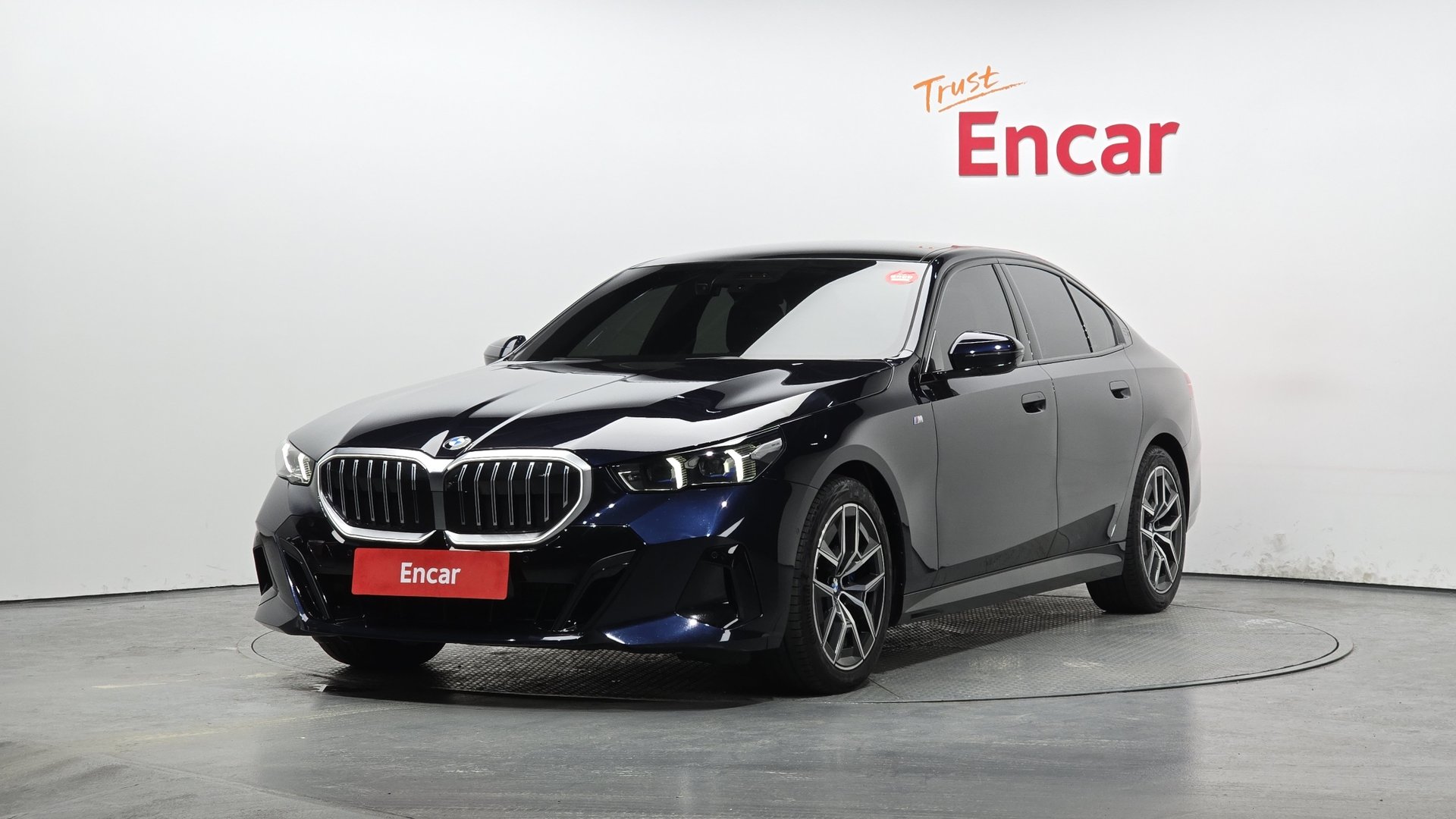 BMW 5 SERIES - View 1