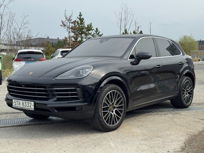 PORSCHE CAYENNE - 1