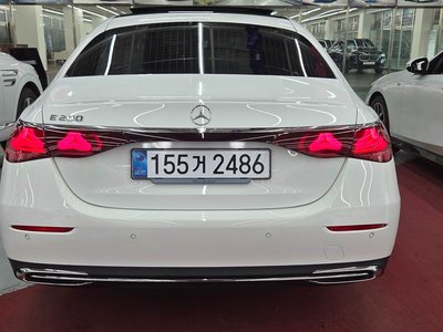 MERCEDES-BENZ E-CLASS - 2