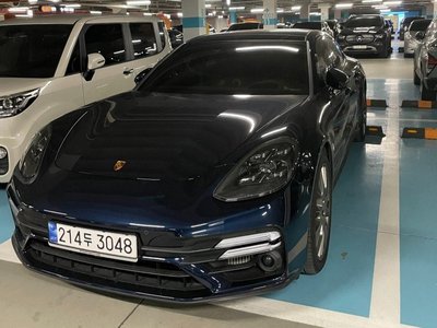 PORSCHE PANAMERA - 10
