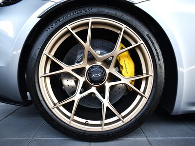2025 Porsche 718 SPYDER — миниатюра 15