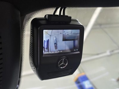 MERCEDES-BENZ E-CLASS - 9