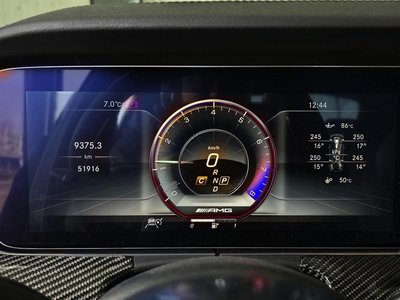 MERCEDES-BENZ E-CLASS - 3