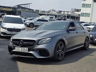 MERCEDES-BENZ E-CLASS - 1