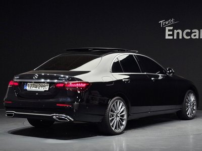 MERCEDES-BENZ E-CLASS - 3