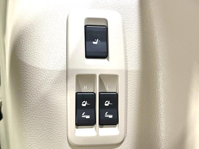 2023 Toyota LAND CRUISER PRADO 缩略图 46