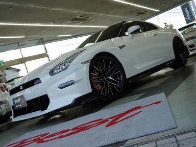 NISSAN GT-R - 5