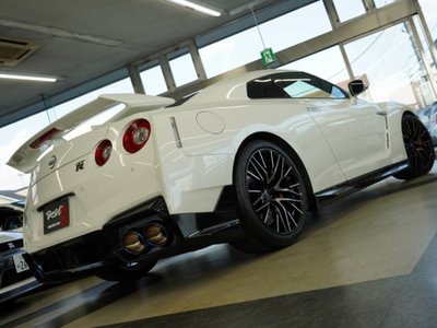 NISSAN GT-R - 6