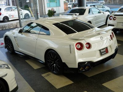 NISSAN GT-R - 4