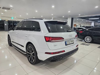 AUDI Q7 - 9