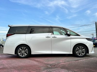 2023 Toyota ALPHARD photo 4