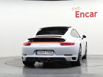 صورة 4 لـ 2017 Porsche 911
