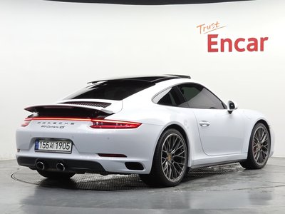 صورة 3 لـ 2017 Porsche 911