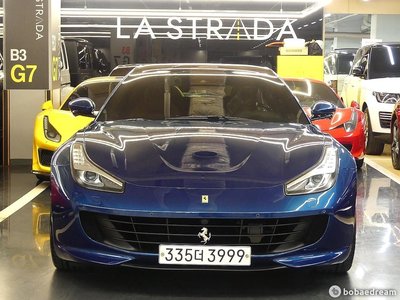 FERRARI GTC4 LUSSO