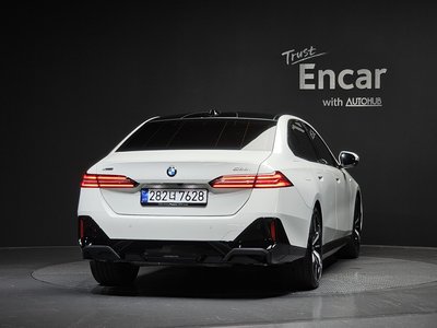BMW 5 SERIES - 4