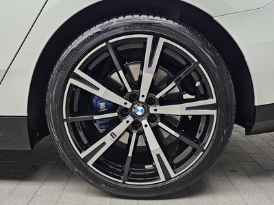 BMW 5 SERIES - 8