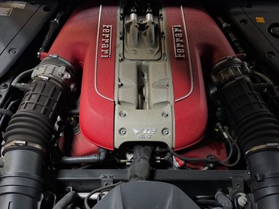 FERRARI 812 - 5